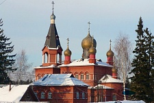 Входная группа Храм Покрова Пресвятой Богородицы, старообрядческая церковь.  10 лет Октября,  36